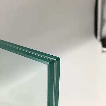 What is laminated glass?