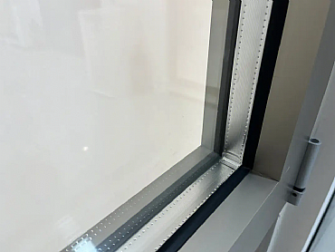 What is 4SG glass? What are its advantages?
