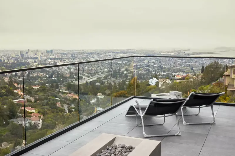 frameless deck railing, frameless glass railing